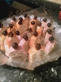 Foto principal de Canapés con pan de molde