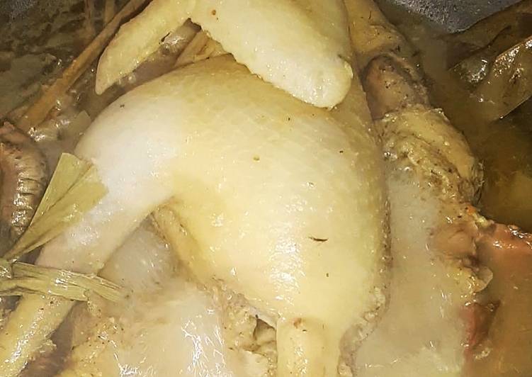 Cara Gampang Menyiapkan Ingkung ayam kampung Anti Gagal