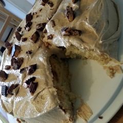 A picture of caramel peanut butter frosting.