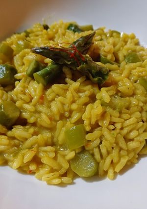A picture of Risotto with Asparagus and Saffron Threads.