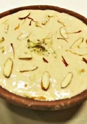 रबडी़ रेसिपी मुख्य फोटो