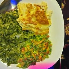 A picture of Steamed cabbages and eggs.