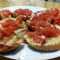 A picture of tomato brushetta.