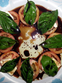 A picture of Caprese Salad.