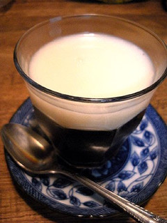 A picture of Jiggly Coffee Jello.