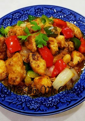 Hình của món Ức gà sốt chua ngọt.