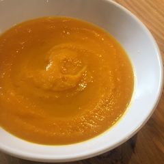A picture of Leftover Pumpkin Soup.