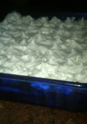 Una foto de Torta tres leche con reducción de fresa
