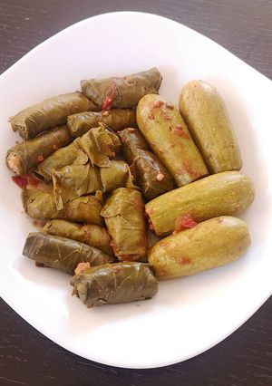 Une photo de Courgettes et feuilles de vignes farcies