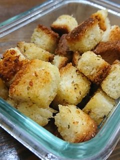 香蒜麵包丁 的食譜成品照片