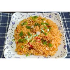 A picture of Chicken Schezwan Fried Rice.