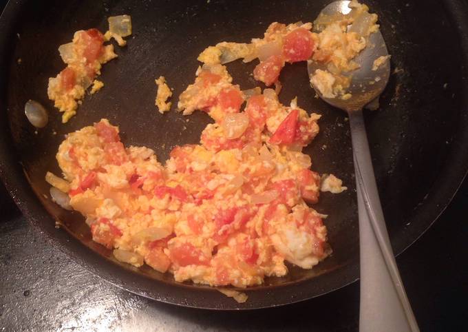 Huevos Con Tomate Y Cebolla