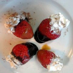 A picture of Amy's Strawberry Treats.