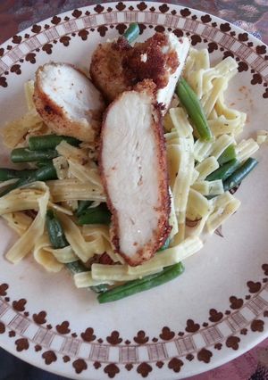 A picture of Gremolata chicken pasta.