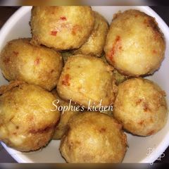 A picture of Yam balls.