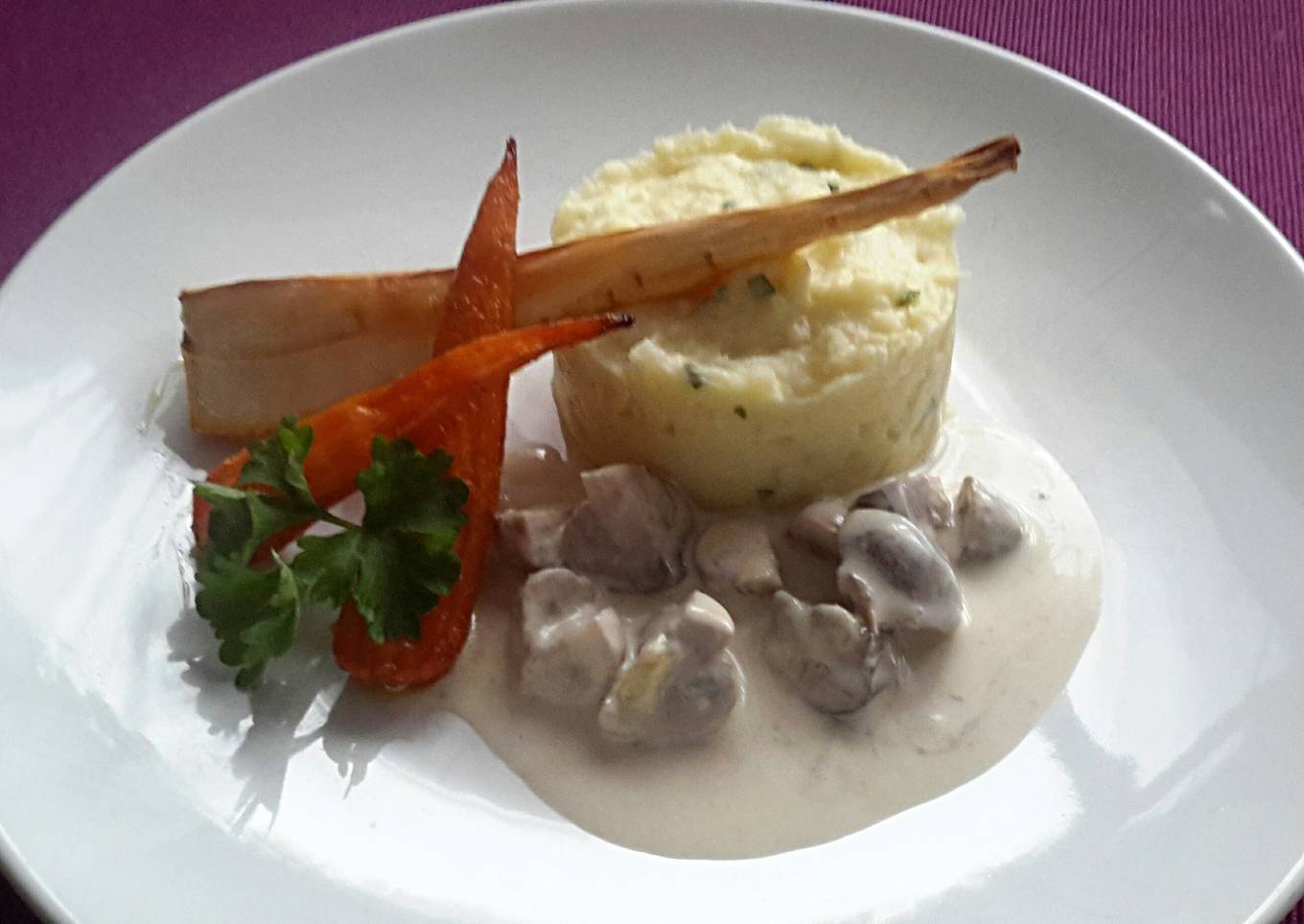 Sig's Kohlrabi/Potato Mash with Blue Cheese and Mushroom Sauce