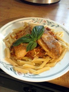 A picture of classic Italian pomodoro sauce.