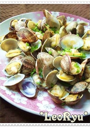 A picture of A Fisherman's Dish: Butter Steamed Manila Clams.