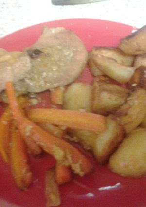 A picture of Sweet Pork Loin Bake with Potato Crisps.