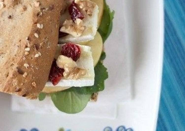 Brie Cheese and Apple Sandwich