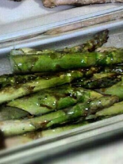 A picture of Grilled Asparagus in Balsamic sauce.
