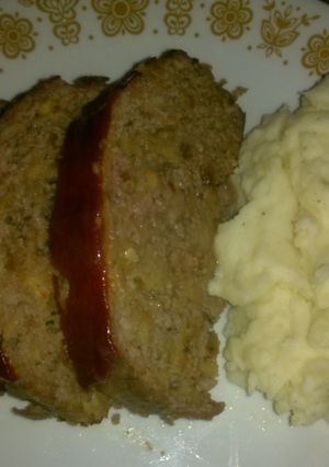 A picture of Easy Pleasing Meatloaf.