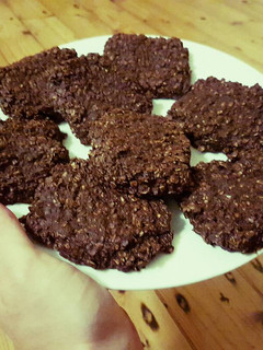 Una foto de Galletas de avena y cacao amargo