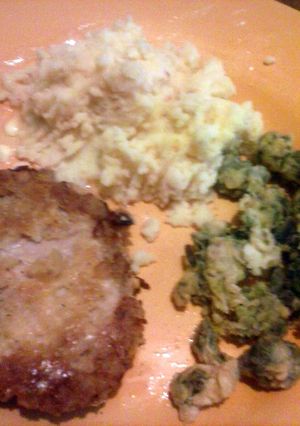 A picture of baked pork chops.