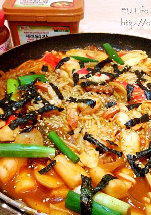 EU Life 韓劇『一起吃飯吧！』韓式海鮮拉麵 的食譜成品照片