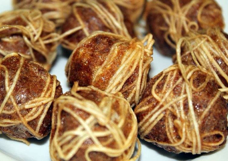 Steps to Prepare Ultimate Deep Fried Meatball Wrapped With Noodle