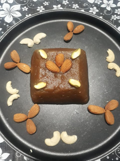 आटे का हलवा(Aate ka halwa) रेसिपी मुख्य फोटो