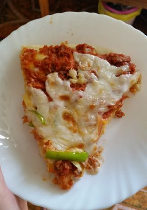 A picture of Perfect tuna pizza.