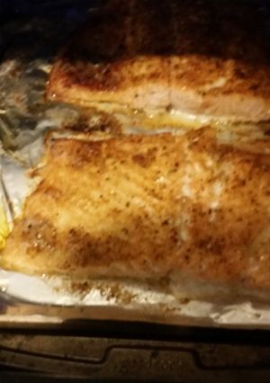 A picture of Broiled Salmon.