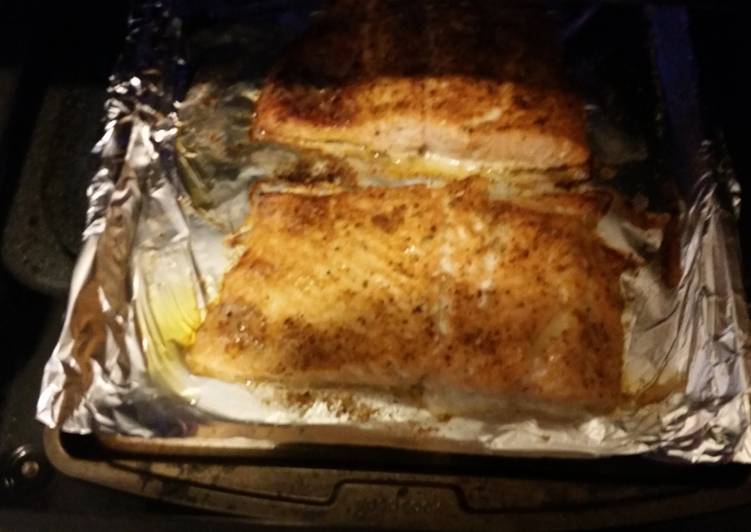 Recipe of Ultimate Broiled Salmon