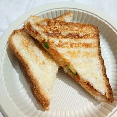 A picture of Grilled sandwich.