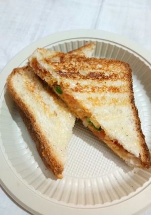 A picture of Grilled sandwich.