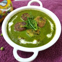 A picture of Matar Kofta Curry.