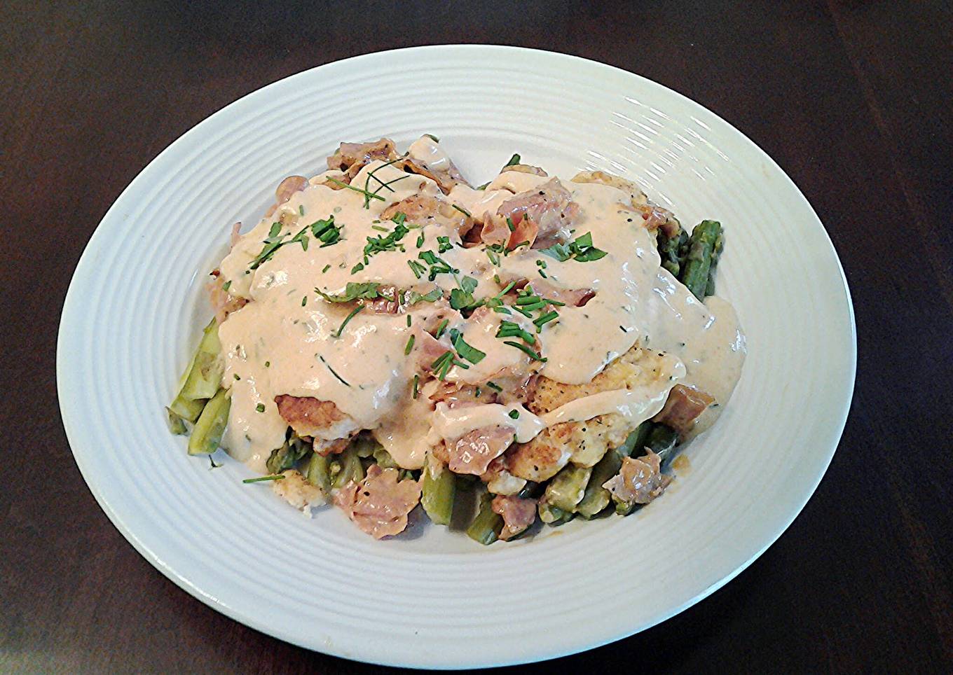 Chicken with Asparagus, Ham and Bearnaise Sauce