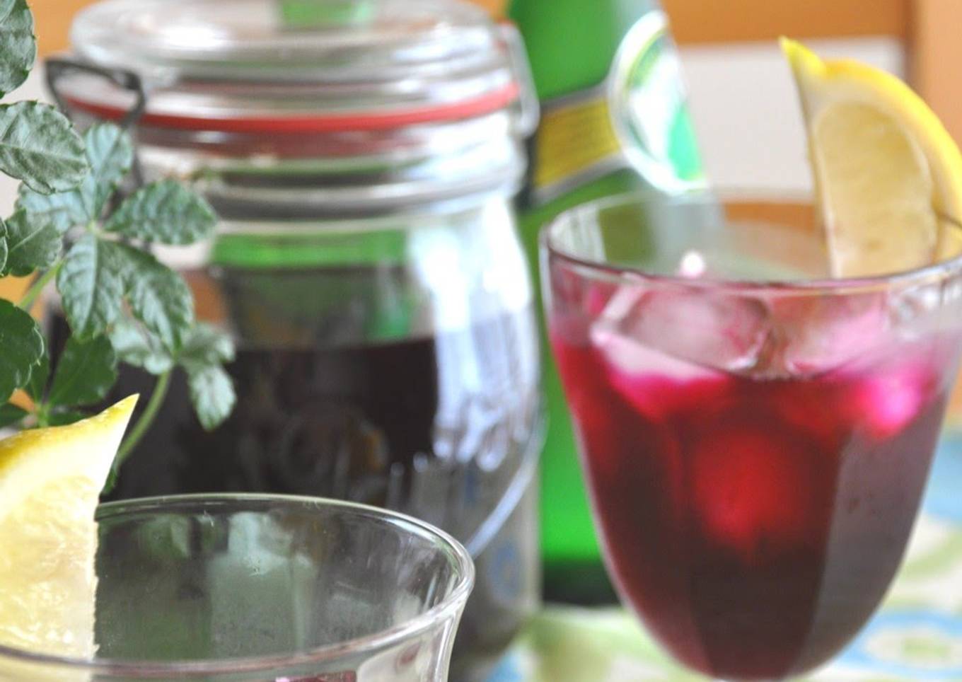 Healthy Red Shiso Leaf Juice