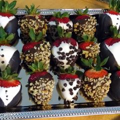 A picture of Chocolate covered strawberries.