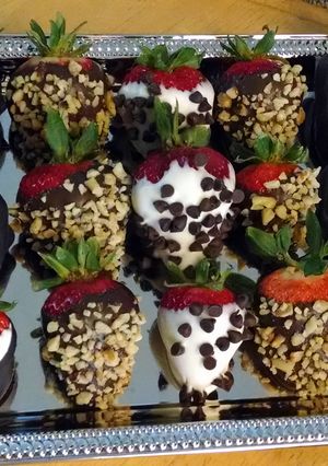 A picture of Chocolate covered strawberries.