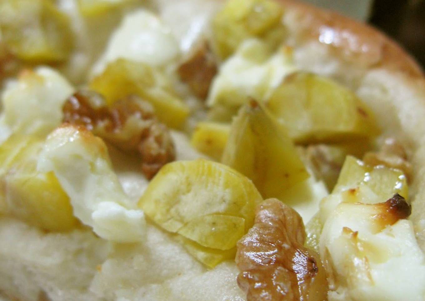 Autumn Pizza with Chestnut, Walnut, and Cream Cheese Pizza