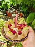 กระทงกินได้ ถ้วยตอติญ่าชินนามอนกับโยเกิร์ตผลไม้
