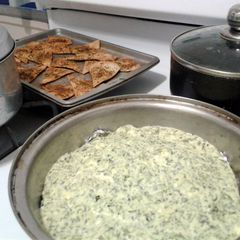 A picture of Spinach Feta Dip & Chips.