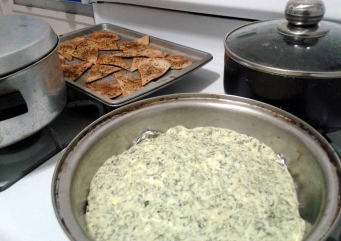 How to Prepare Super Quick Homemade Spinach Feta Dip & Chips