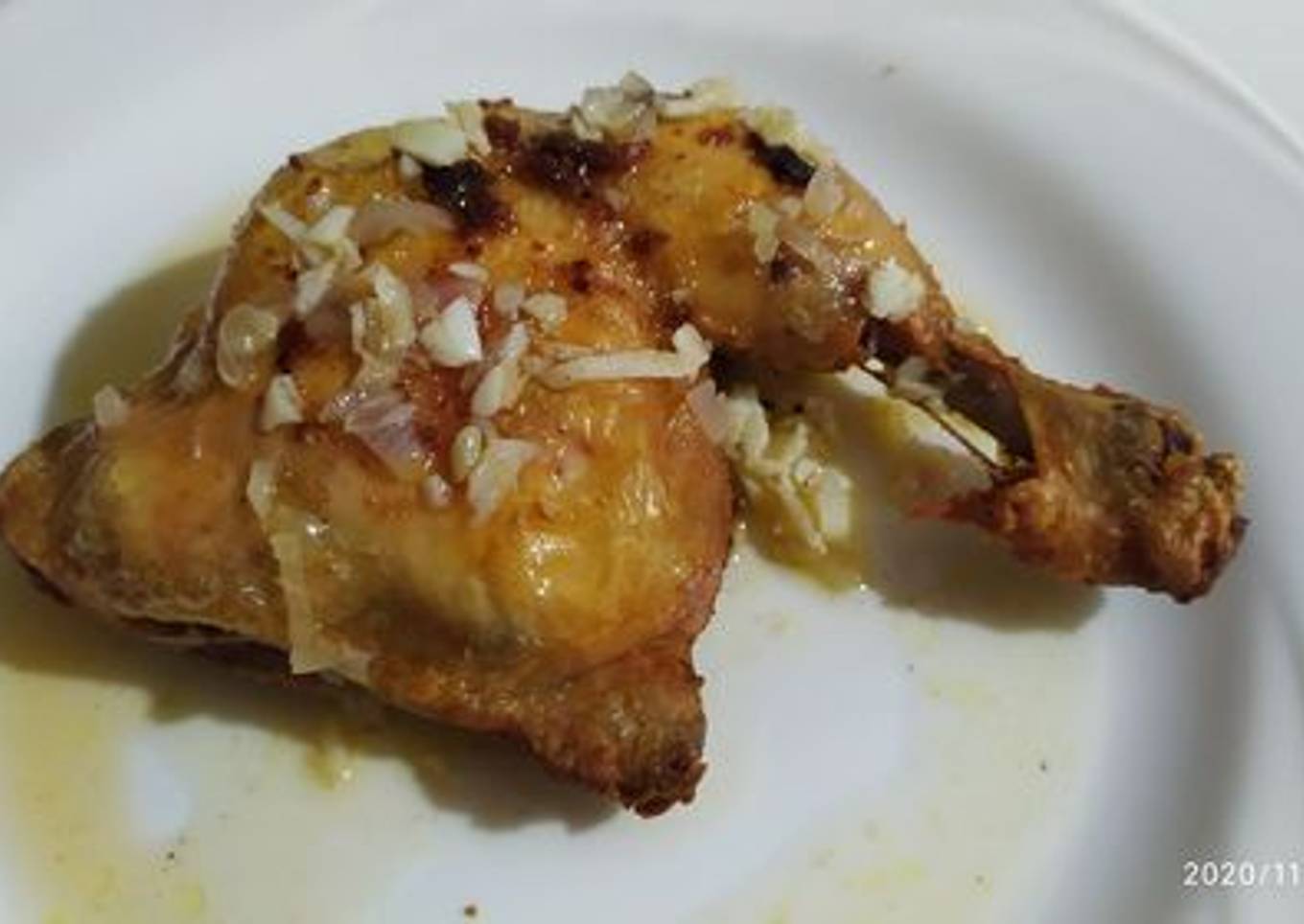 Pollo frito con mojito criollo