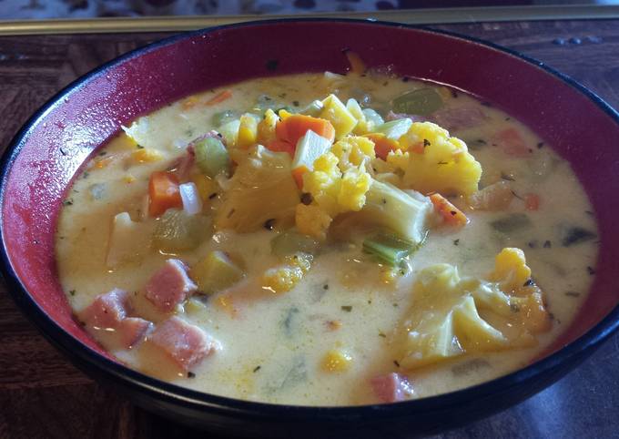 Cheddar Cauliflower and Summer Squash Soup with Ham and Cheese