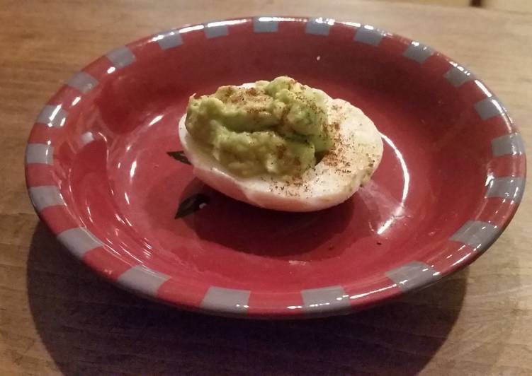 Steps to Make Super Quick Avocado Deviled Eggs