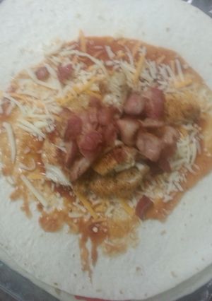 A picture of Barbecue bacon ranch chicken quesadillas.
