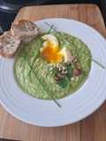 Gaspacho de brocolis et son œuf mollet